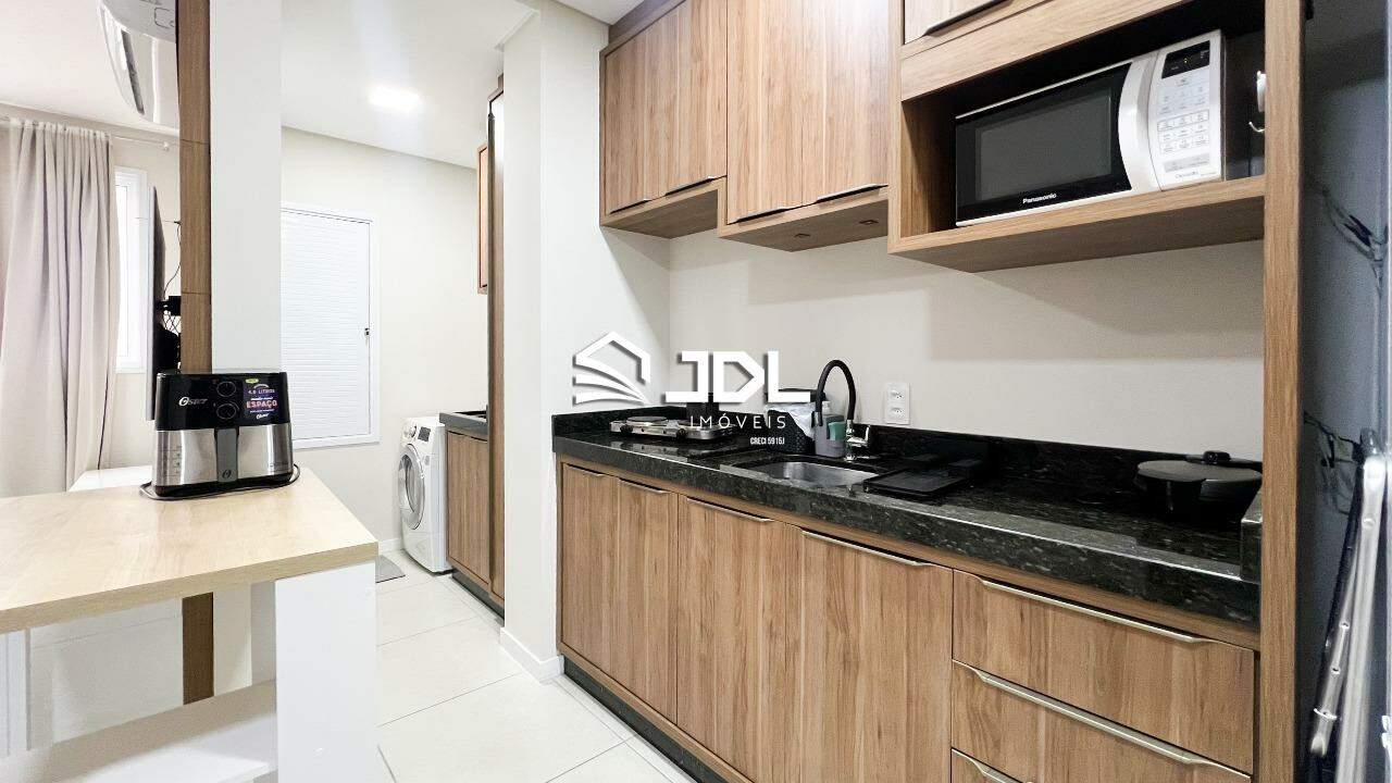 Apartamento à venda no bairro Velha: 