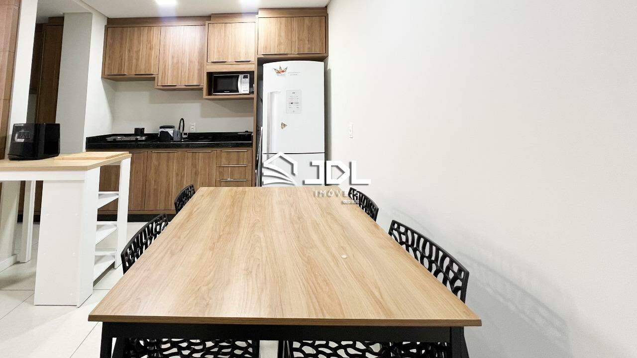 Apartamento à venda no bairro Velha: 