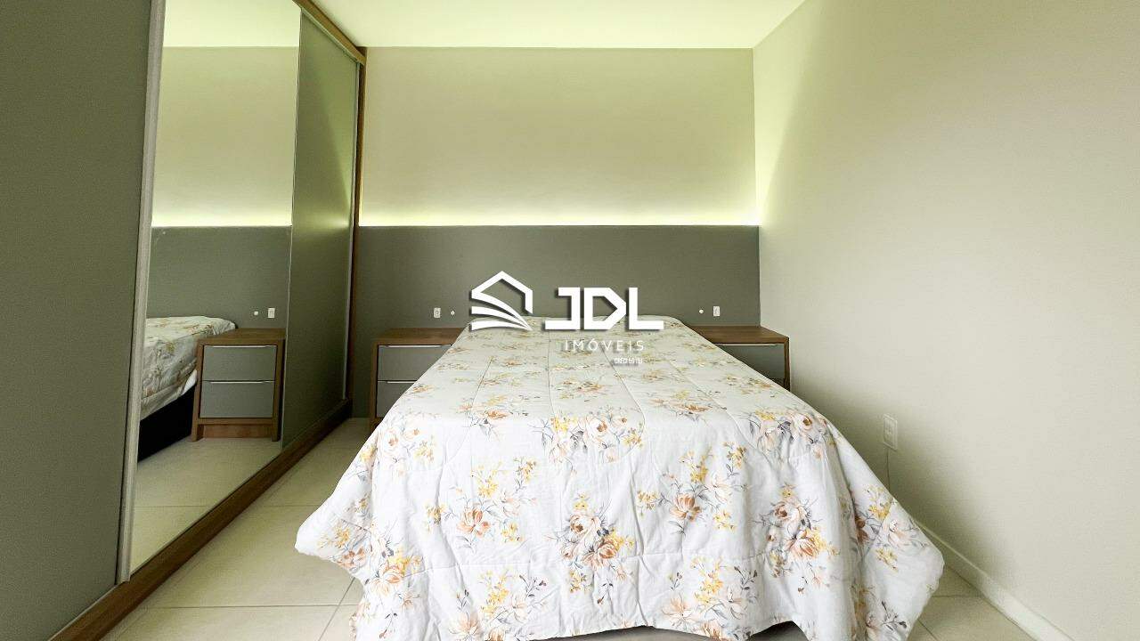 Apartamento à venda no bairro Velha: 