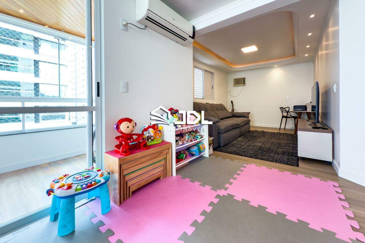 Apartamento à venda no bairro Victor Konder: 