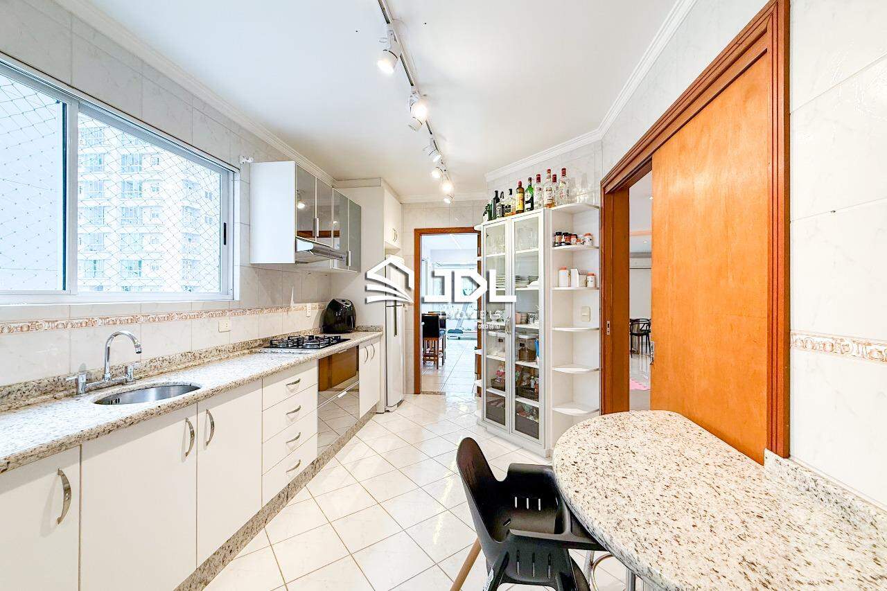 Apartamento à venda no bairro Victor Konder: 
