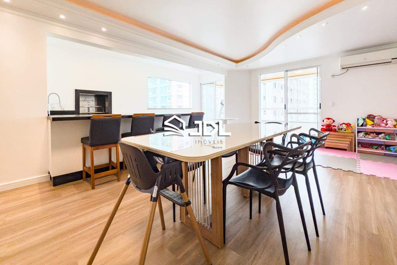 Apartamento à venda no bairro Victor Konder: 