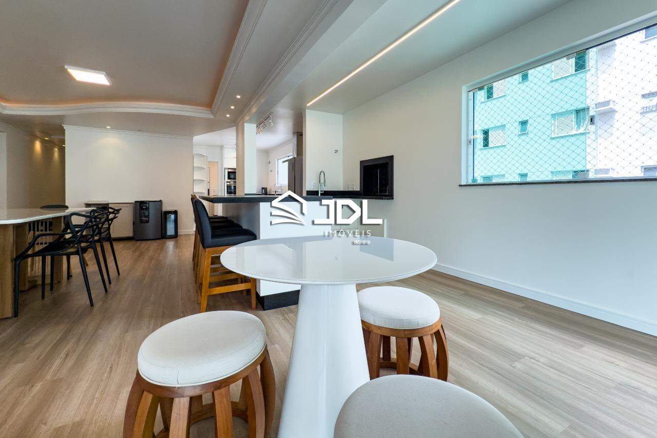 Apartamento à venda no bairro Victor Konder: 