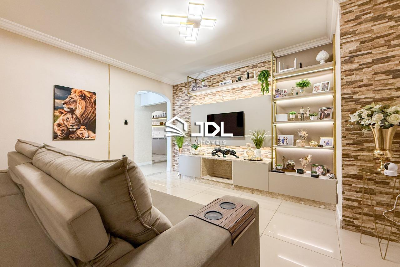 Casa à venda no bairro Escola Agrícola: 