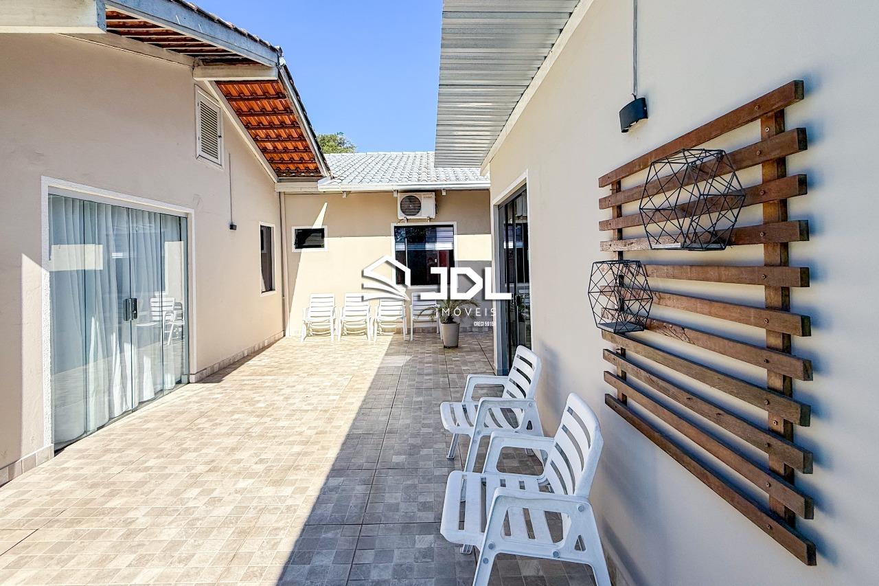 Casa à venda no bairro Escola Agrícola: 