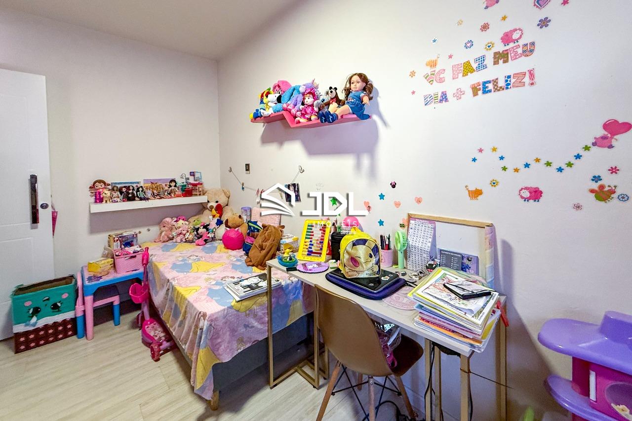 Casa à venda no bairro Escola Agrícola: 