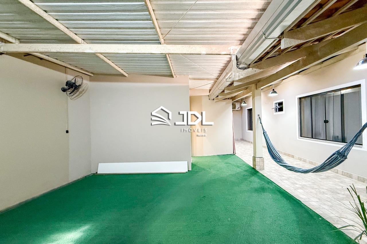 Casa à venda no bairro Escola Agrícola: 