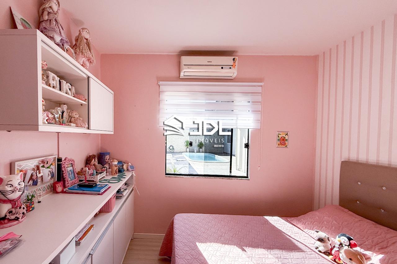 Casa à venda no bairro Escola Agrícola: 