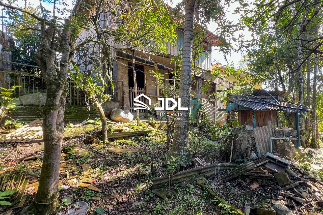 Terreno à venda no bairro Velha: 