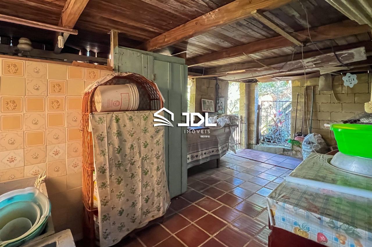 Terreno à venda no bairro Velha: 