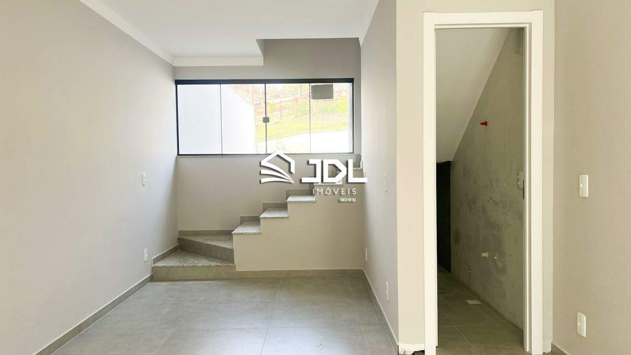 Sobrado à venda no bairro Passo Manso: 