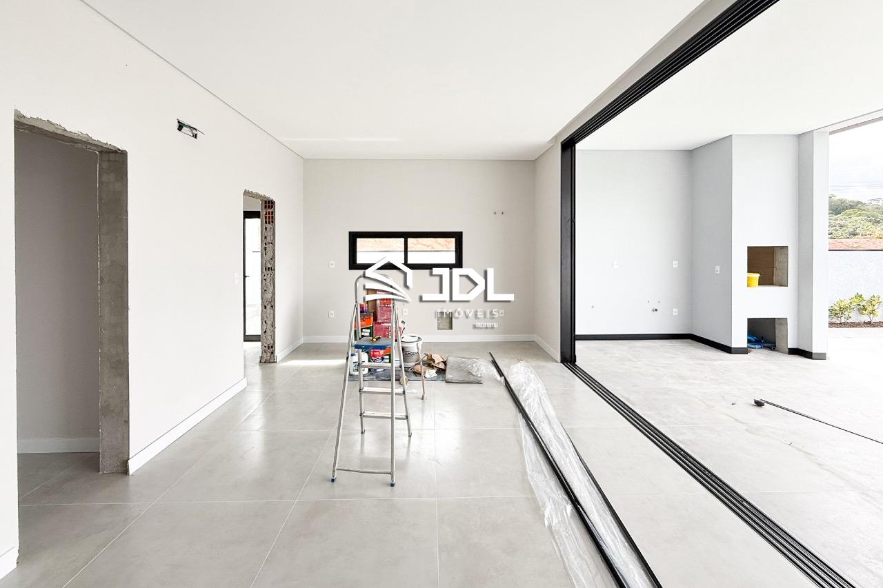 Casa à venda no bairro Ponta Aguda: 