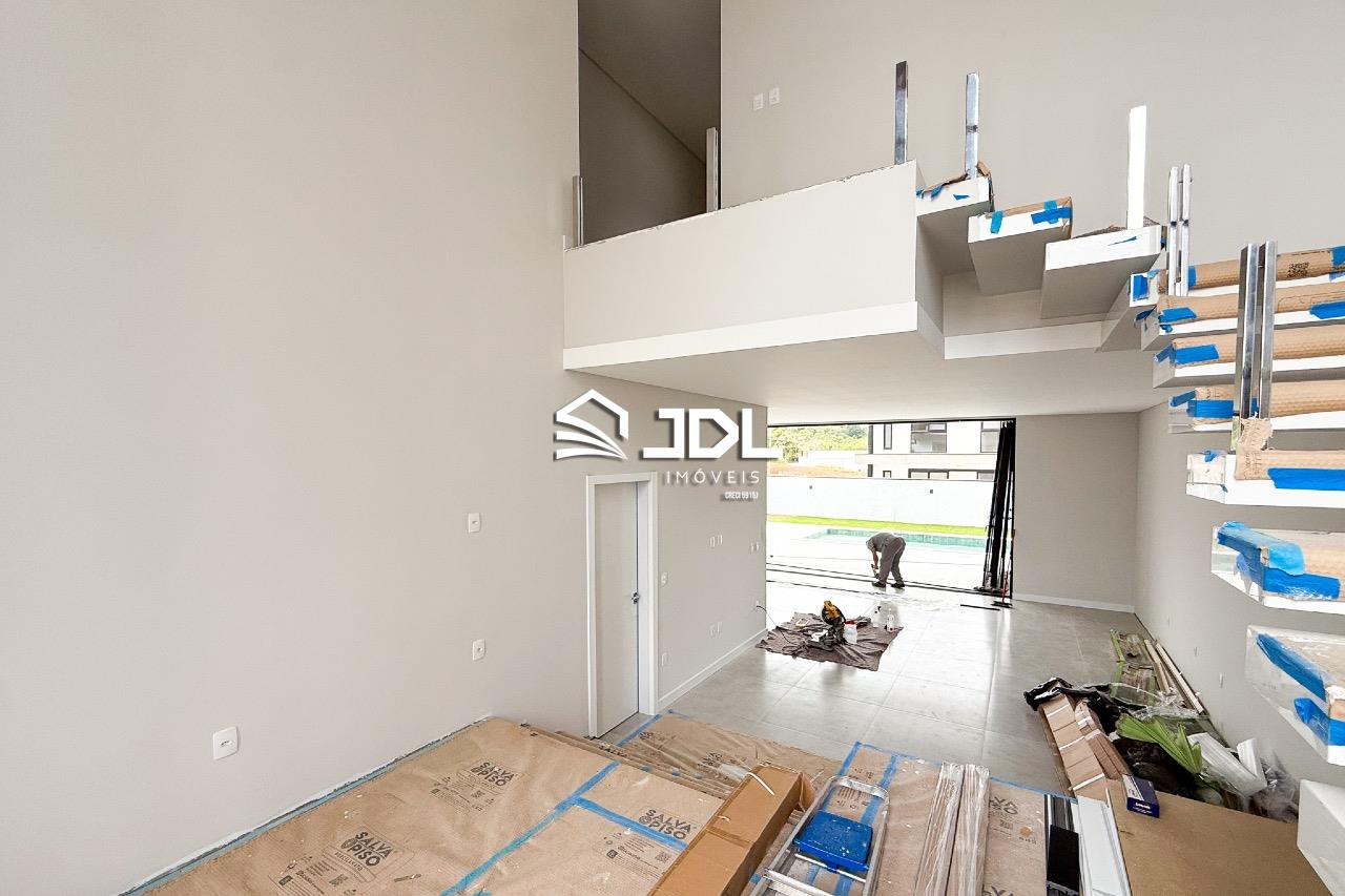 Casa à venda no bairro Ponta Aguda: 