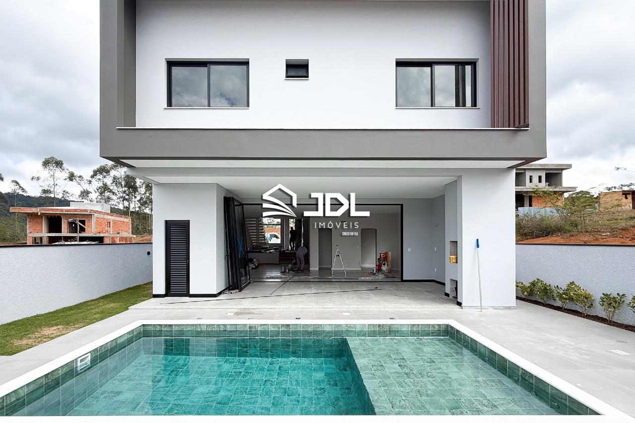 Casa à venda no bairro Ponta Aguda: 