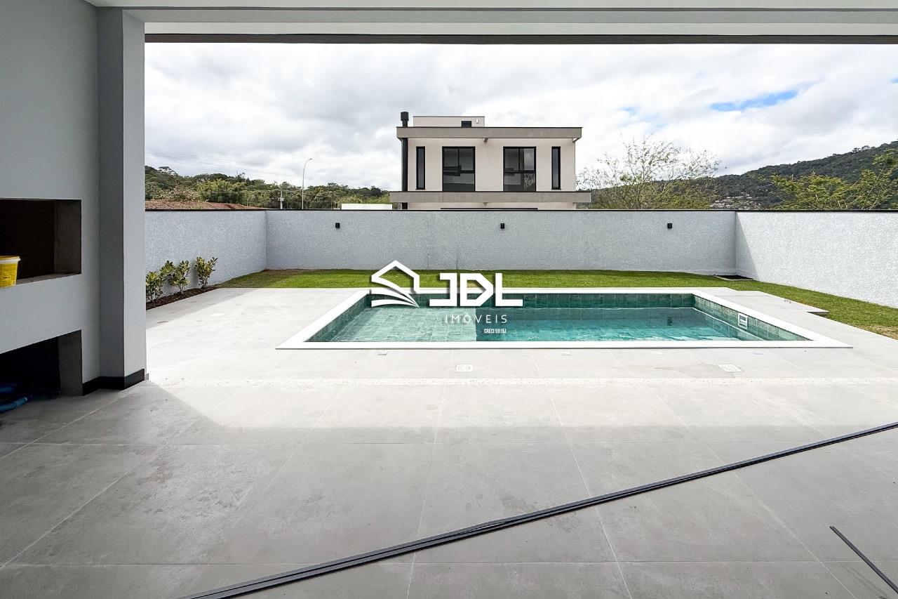 Casa à venda no bairro Ponta Aguda: 