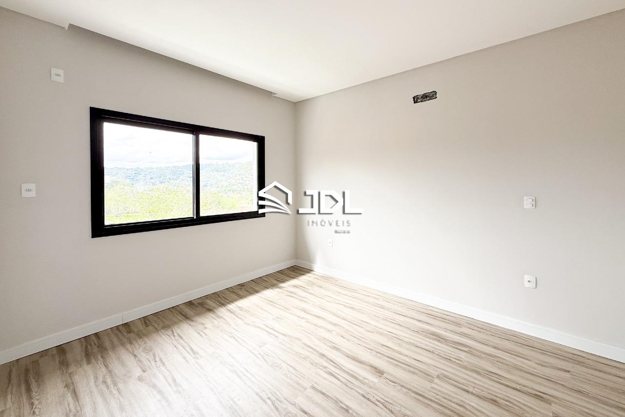 Casa à venda no bairro Ponta Aguda: 