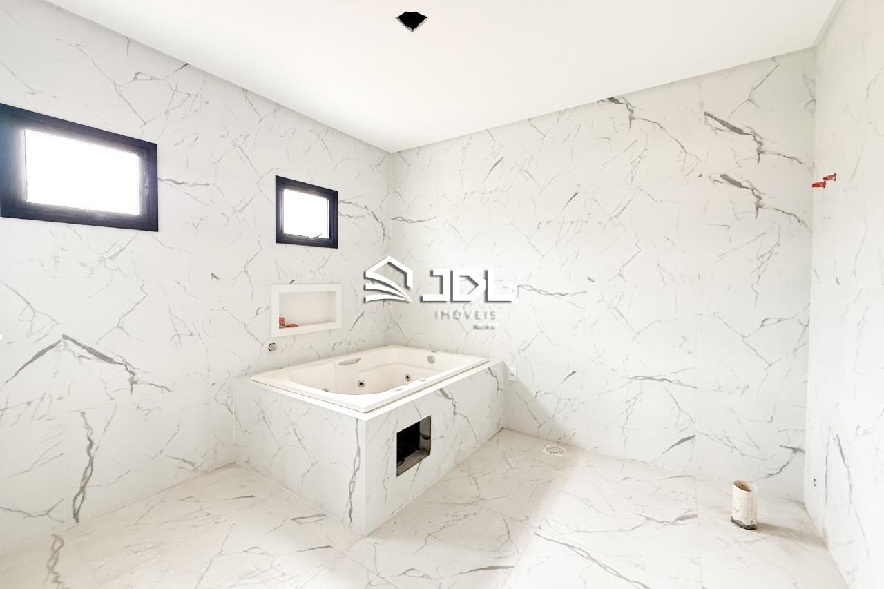 Casa à venda no bairro Ponta Aguda: 