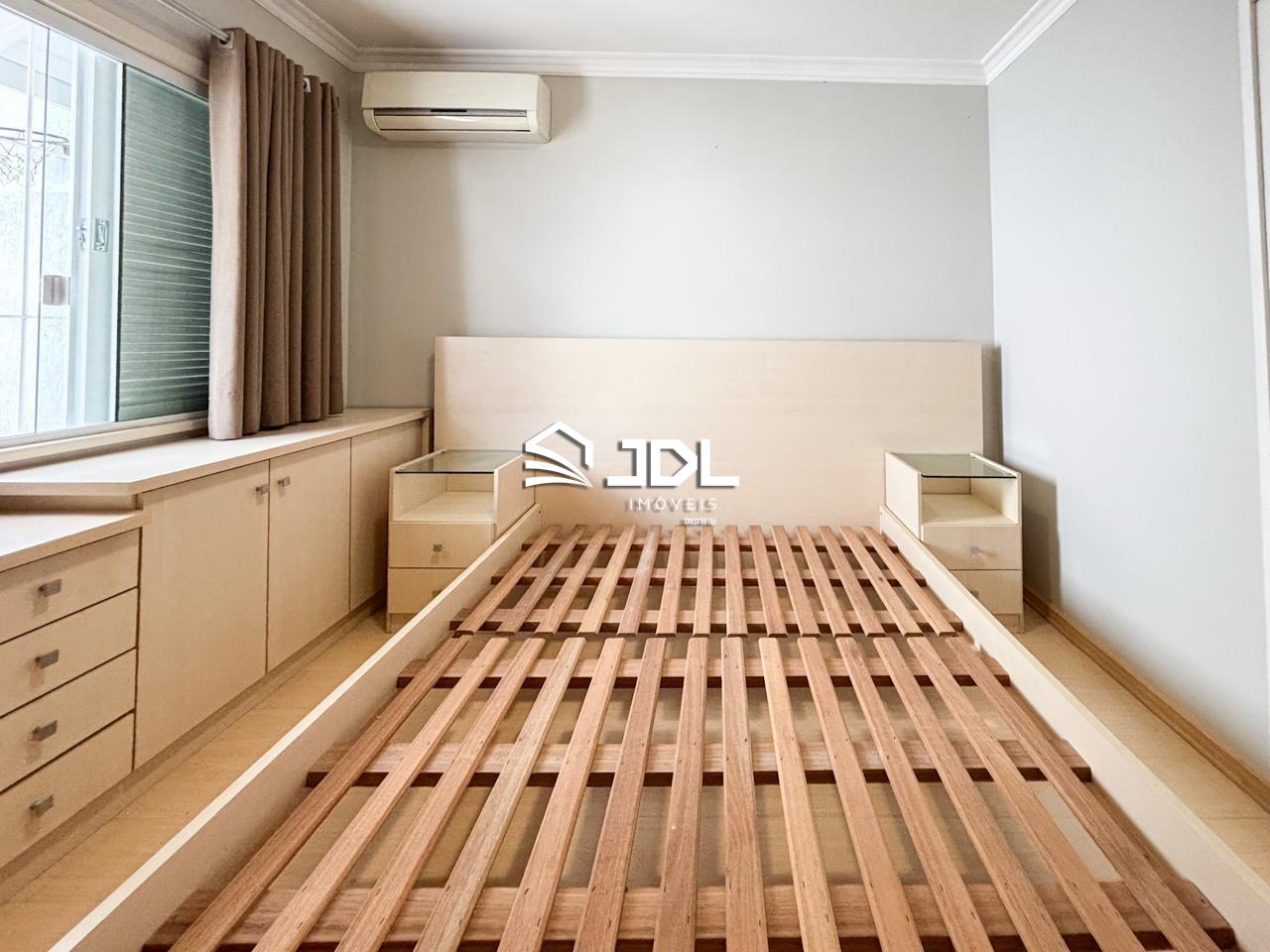 Casa à venda no bairro Centro: 