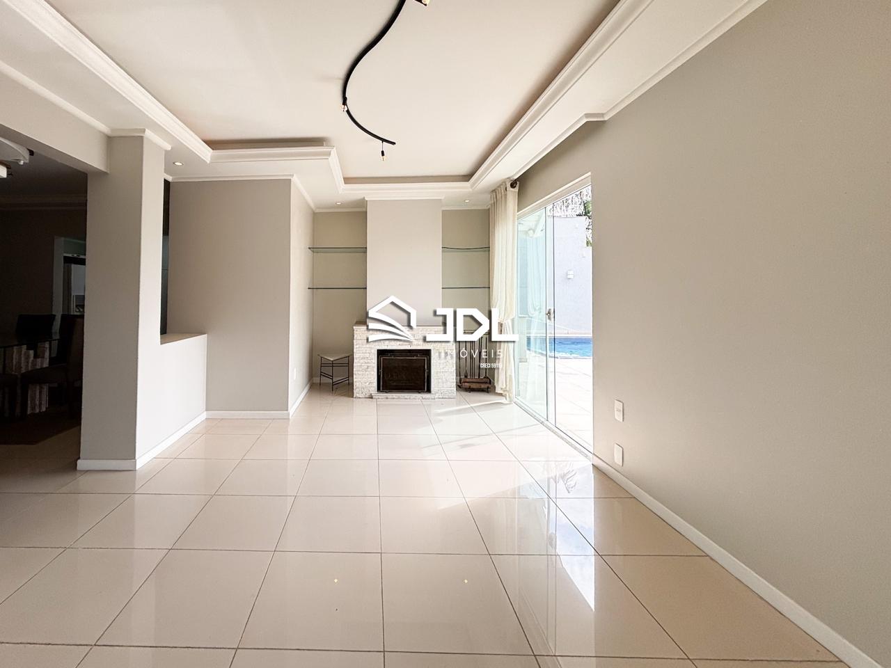 Casa à venda no bairro Centro: 