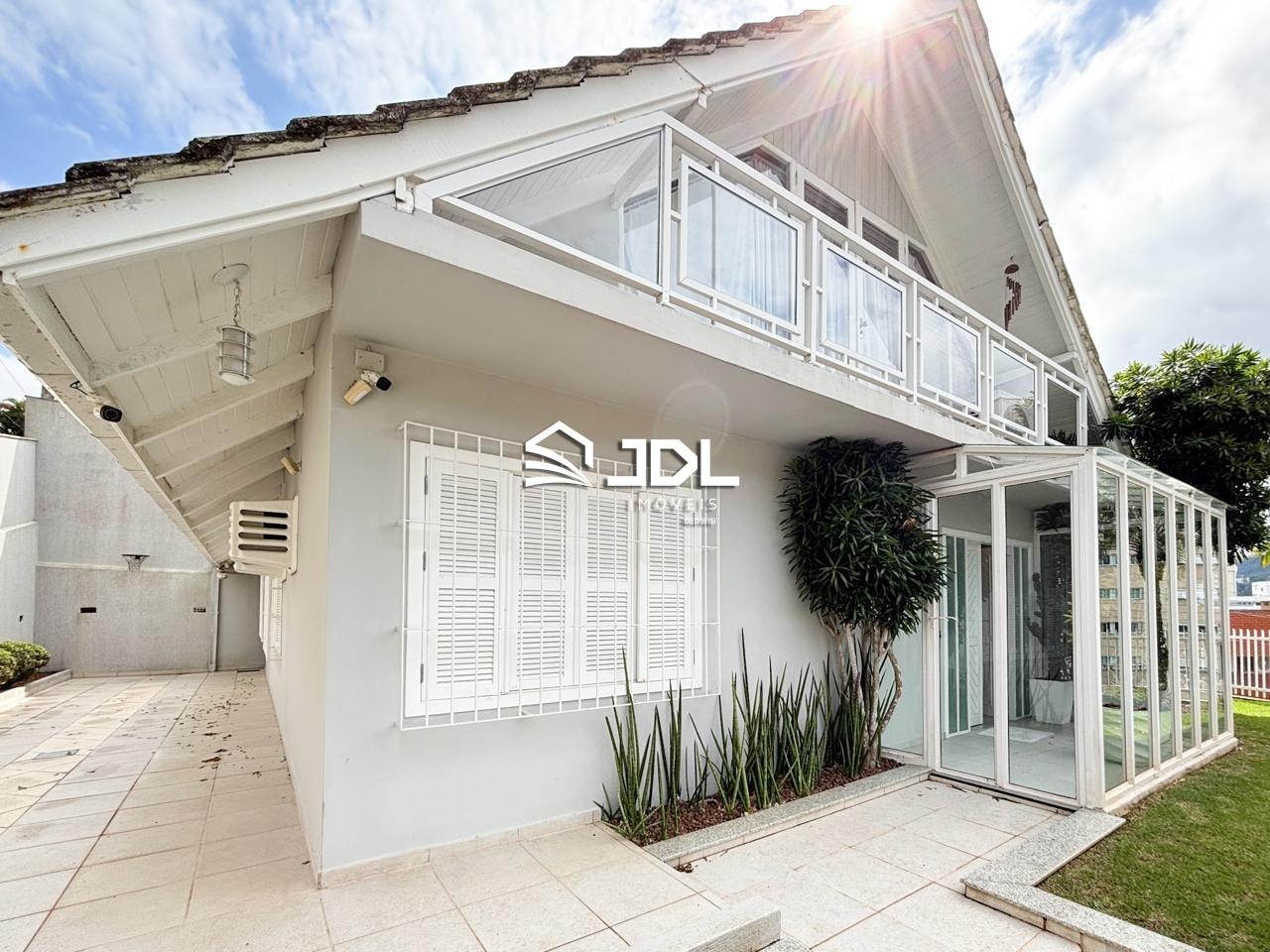 Casa à venda no bairro Centro: 