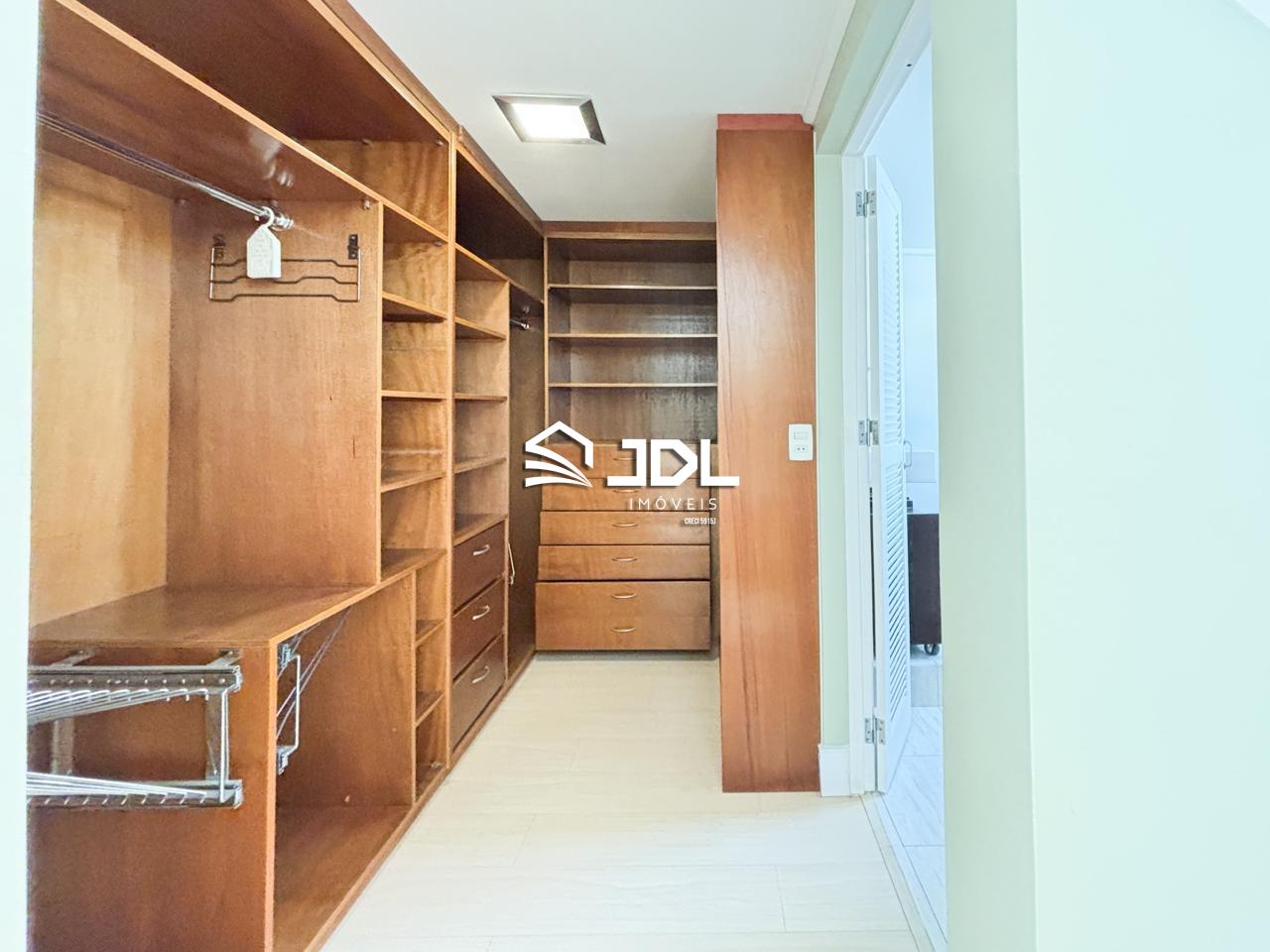 Casa à venda no bairro Centro: 