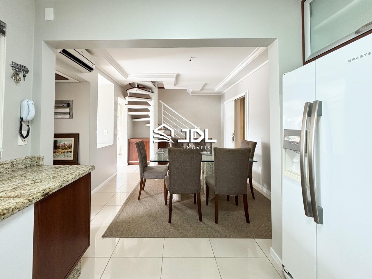 Casa à venda no bairro Centro: 