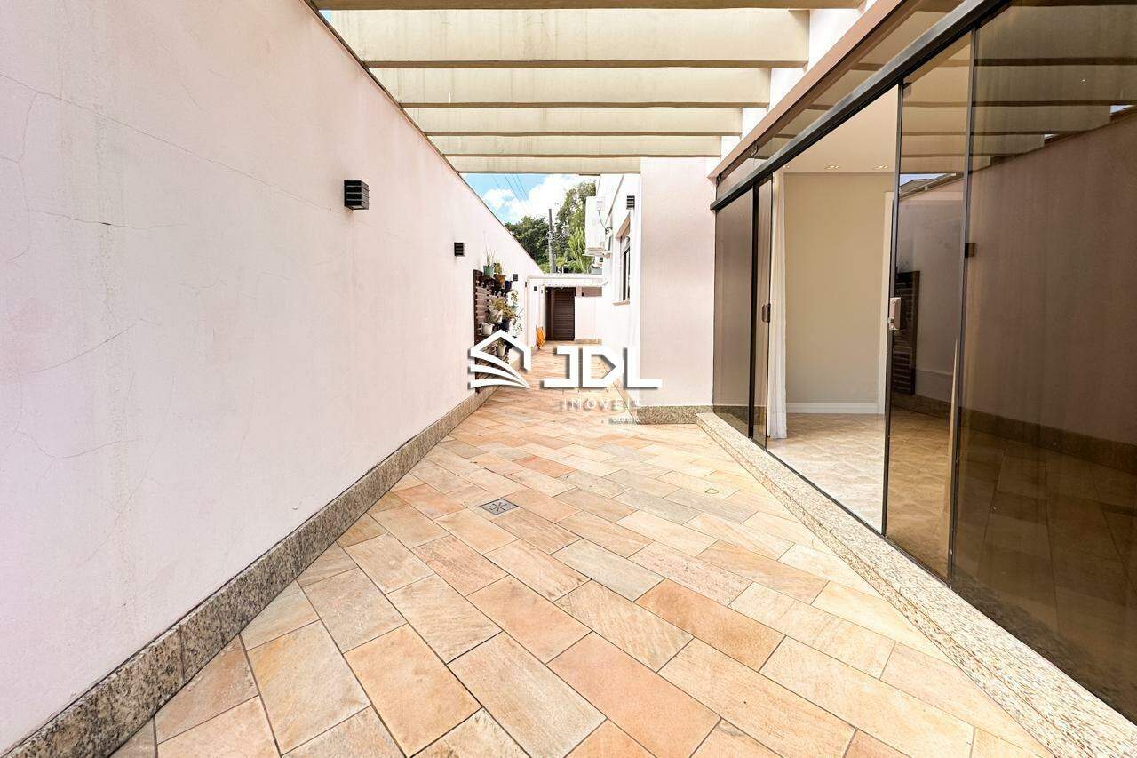 Casa à venda no bairro Velha: