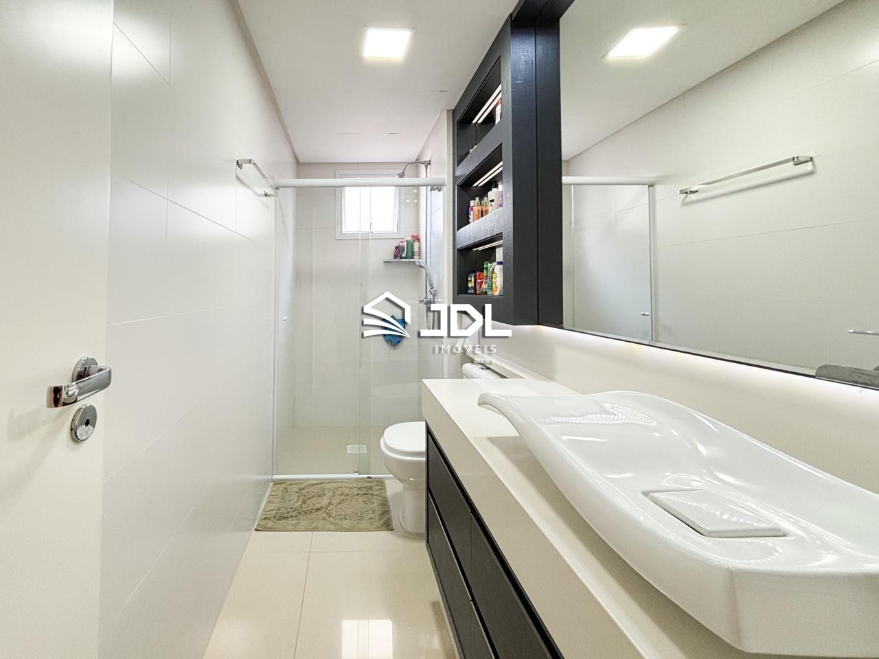 Apartamento à venda no bairro Velha: 