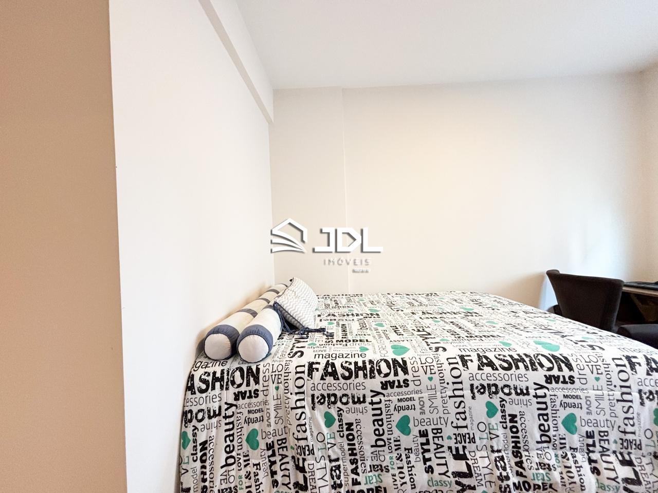 Apartamento à venda no bairro Velha: 