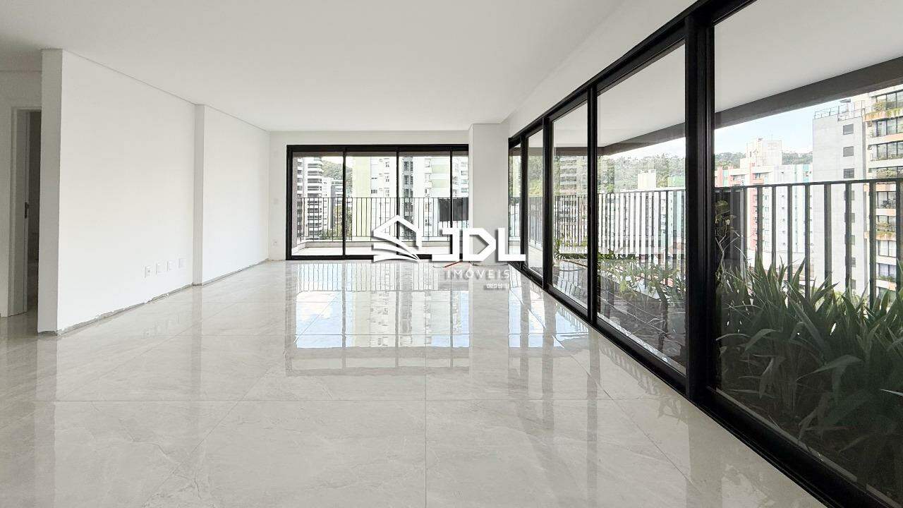 Apartamento à venda no bairro Victor Konder: 