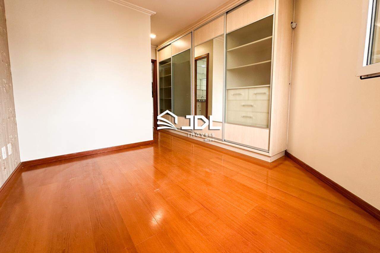 Apartamento à venda no bairro Vila Nova: 
