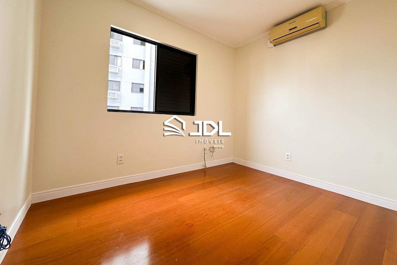 Apartamento à venda no bairro Vila Nova: 