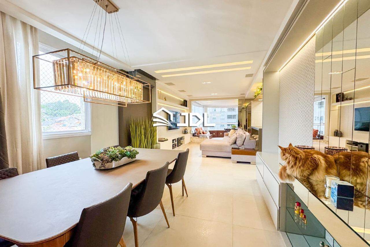 Apartamento à venda no bairro Vila Nova: 