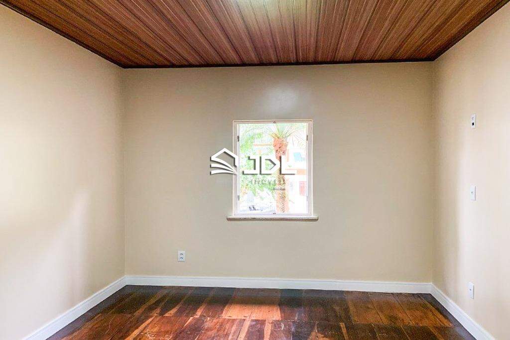 Casa à venda no bairro Velha: 