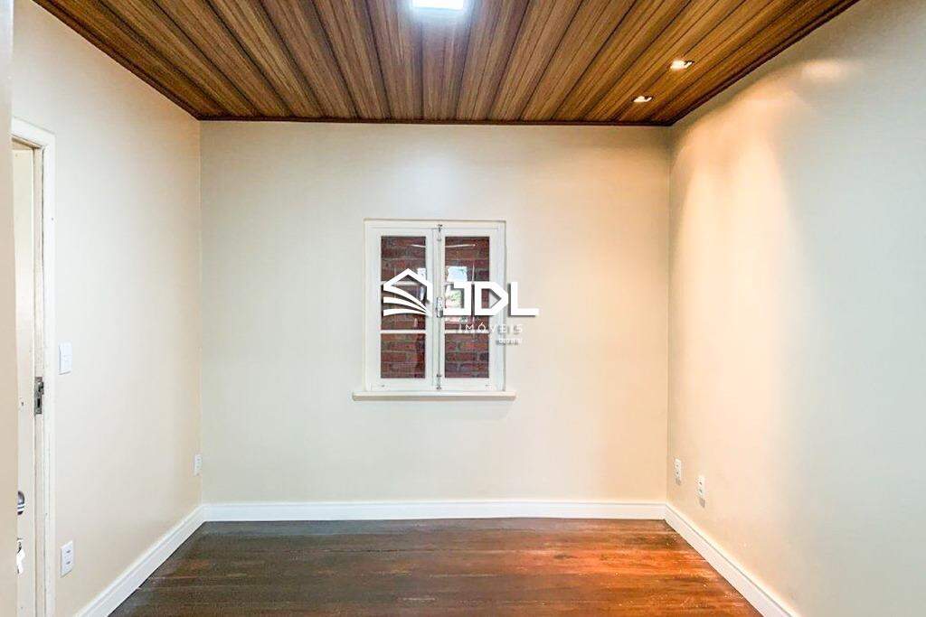 Casa à venda no bairro Velha: 