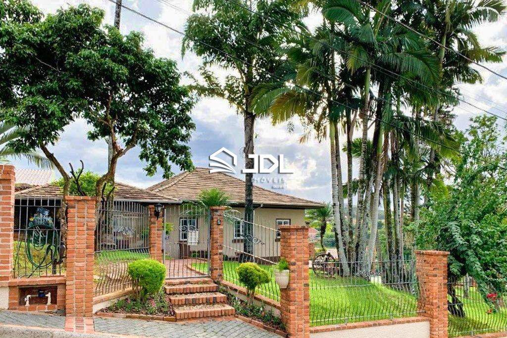 Casa à venda no bairro Velha: 