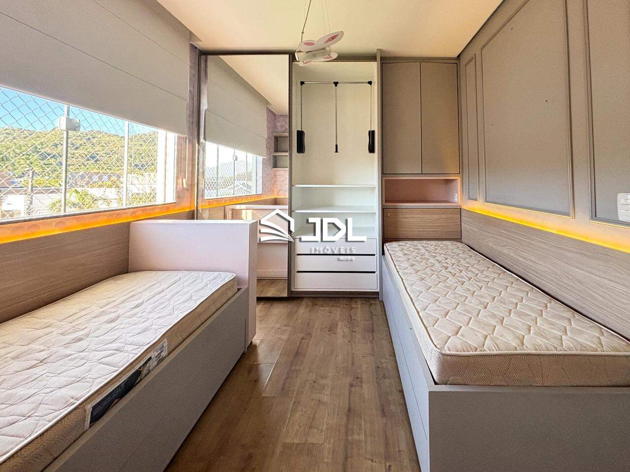 Casa à venda no bairro Itoupava Central: 