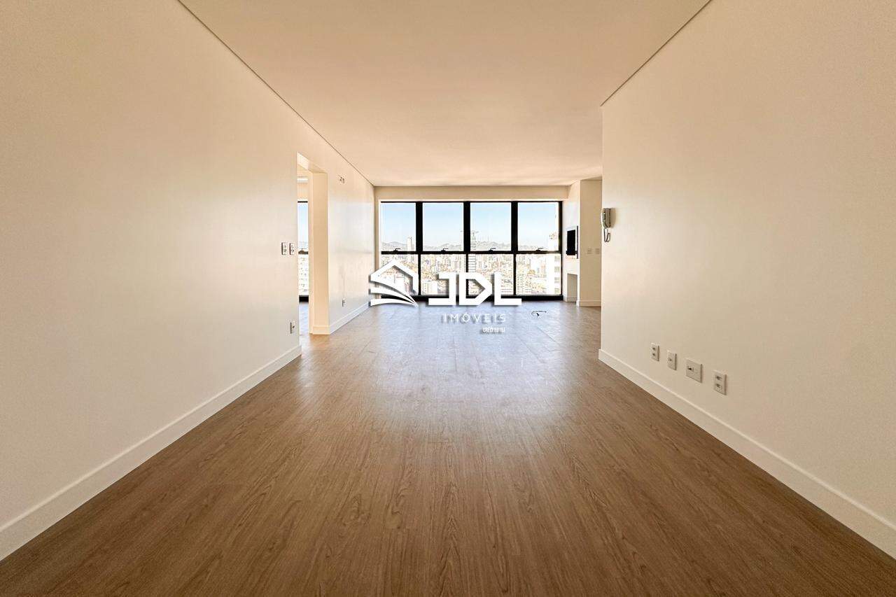 Apartamento à venda no bairro Velha: 