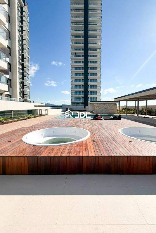 Apartamento à venda no bairro Itajuba: 