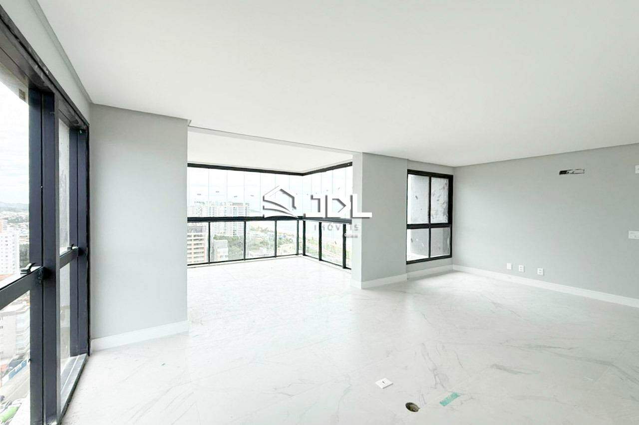 Apartamento à venda no bairro Itacolomi: 