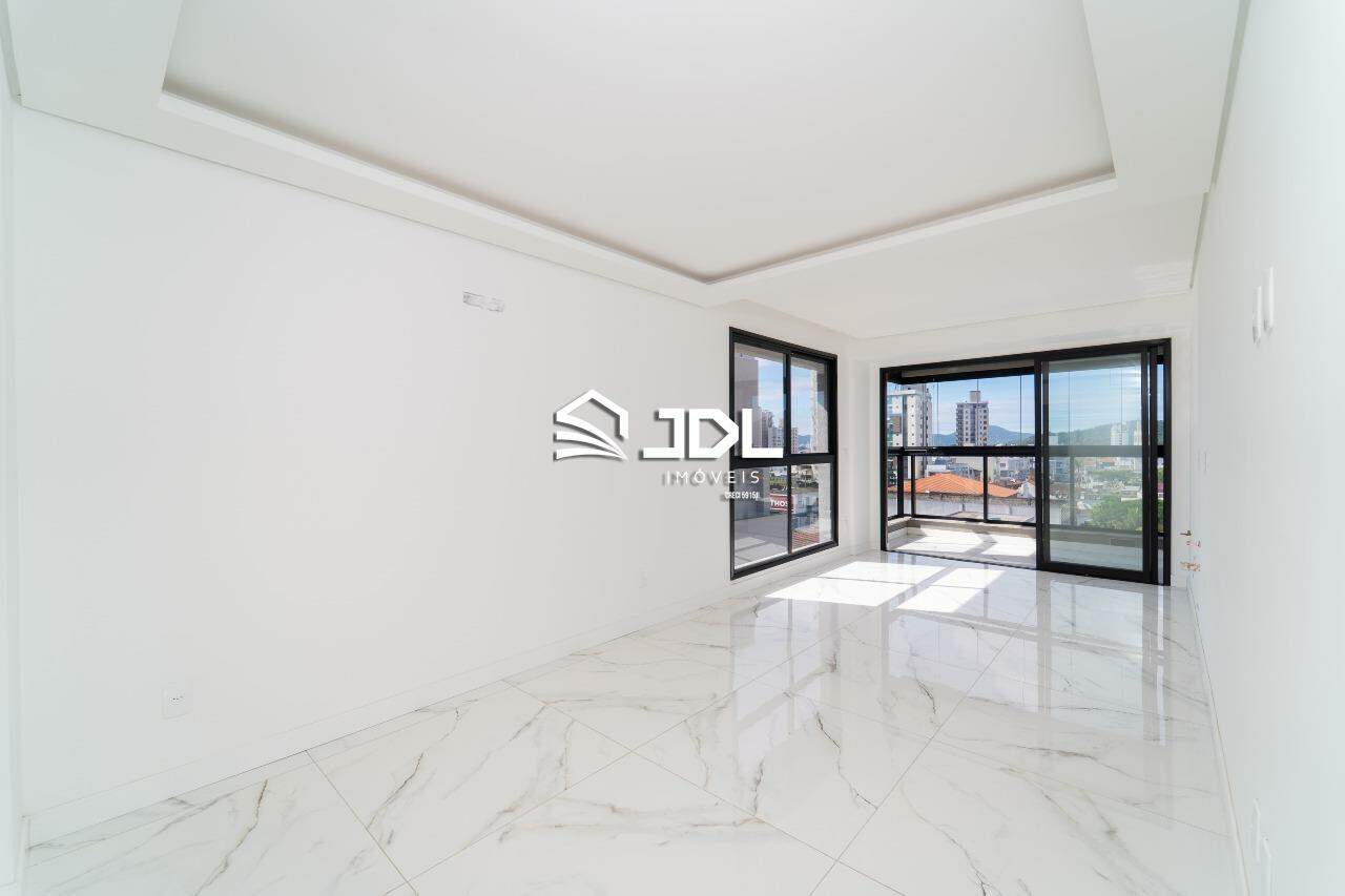 Apartamento à venda no bairro Centro: