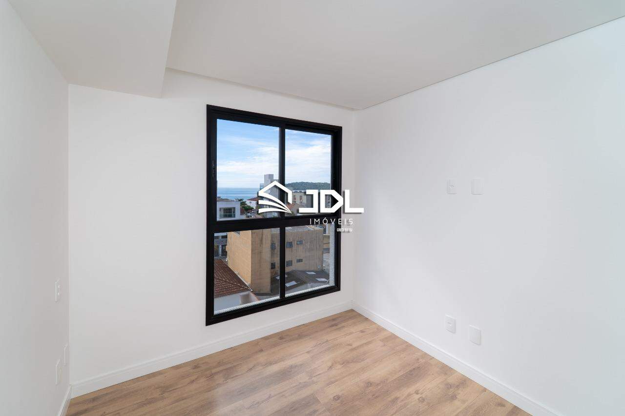 Apartamento à venda no bairro Centro: