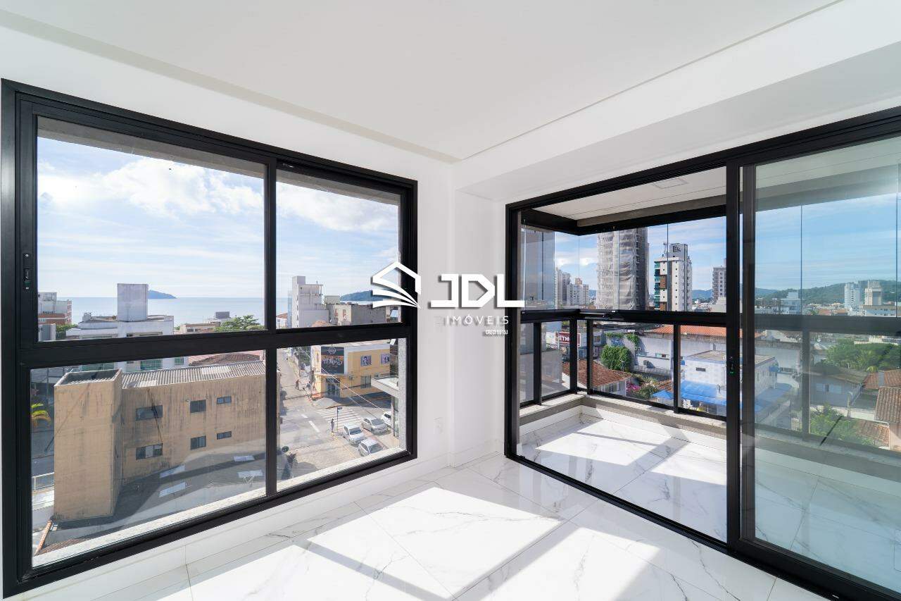Apartamento à venda no bairro Centro: