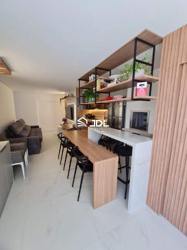 Apartamento à venda no bairro Centro: 