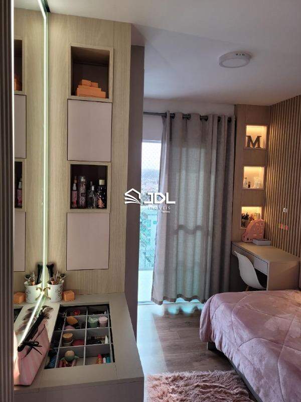 Apartamento à venda no bairro Centro: 