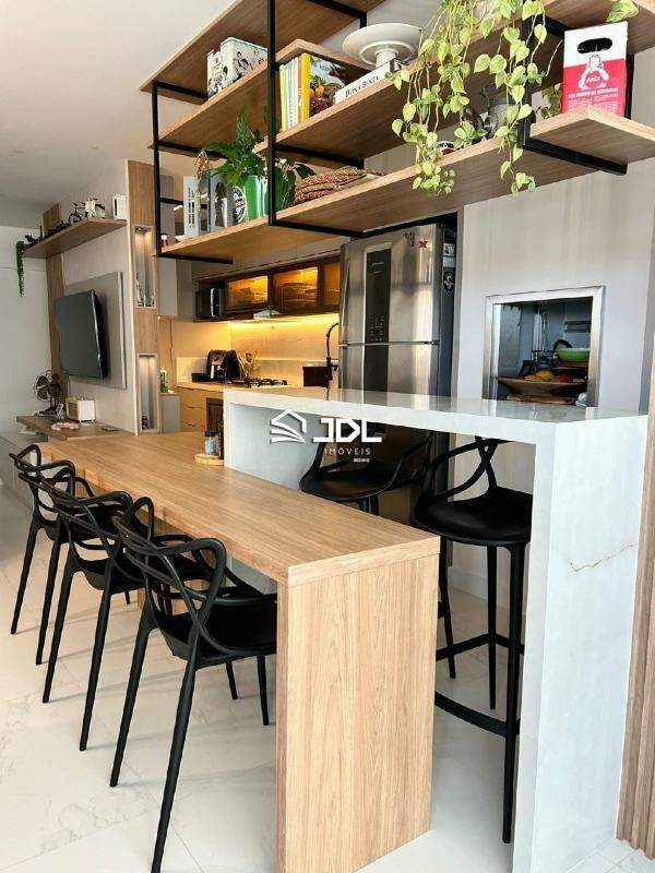 Apartamento à venda no bairro Centro: 