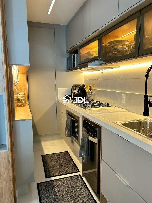 Apartamento à venda no bairro Centro: 