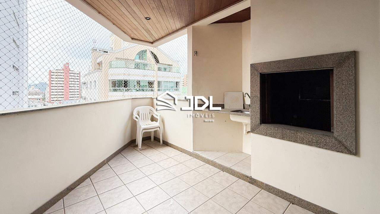 Apartamento à venda no bairro Vila Nova: