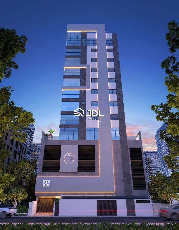Apartamento à venda no bairro Meia Praia: 
