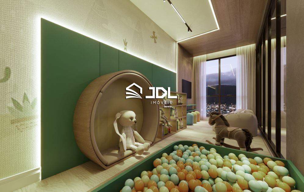 Apartamento à venda no bairro Meia Praia: 